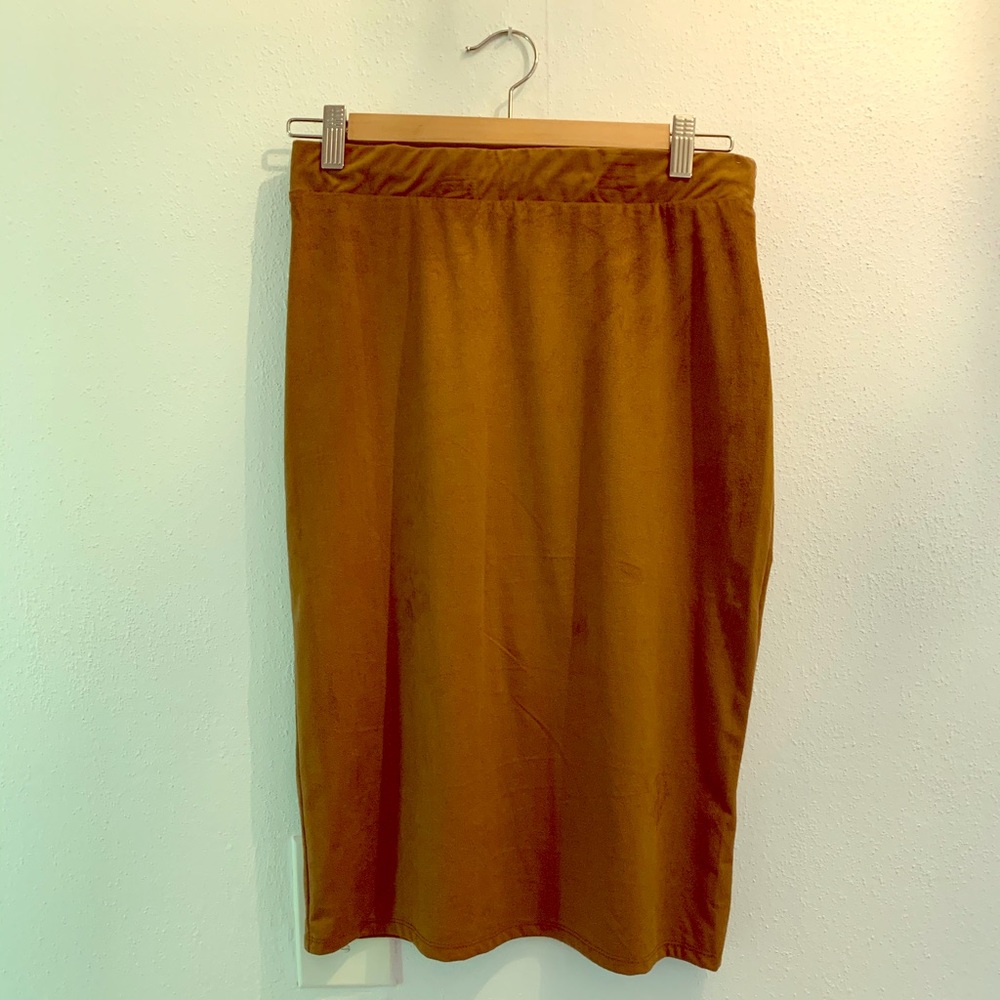 Stretchy suede skirt